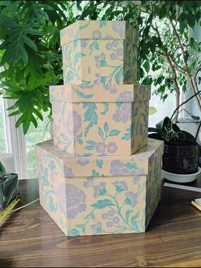 Set Of 3 Vintage Hat Boxes Yellow W/Lavender And Green Floral